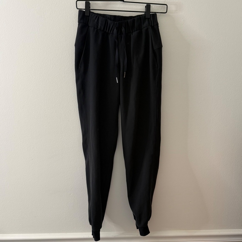 Lululemon On the Fly Jogger 28 Black Woven Drawstring Pants Size 2